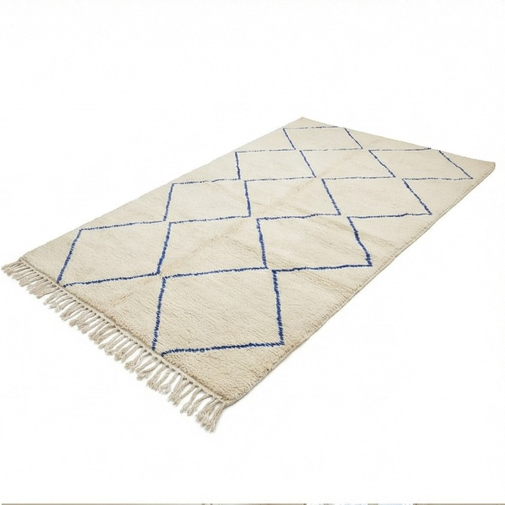Tapis berbère blanc à losanges bleus