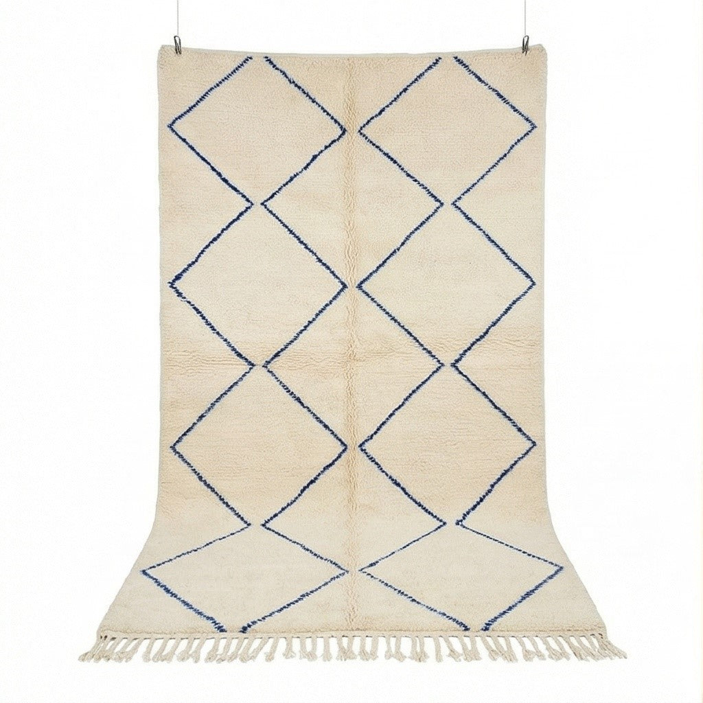 Tapis berbère blanc à losanges bleus