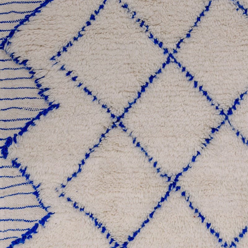 tapis bleu et blanc