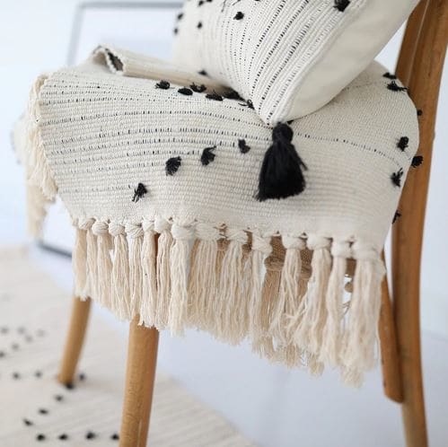 tapis et coussin berbère nordique noir et blanc