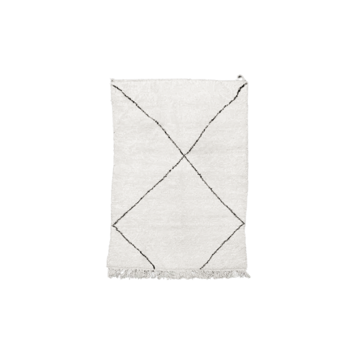 tapis marocain blanc avec des traits noirs