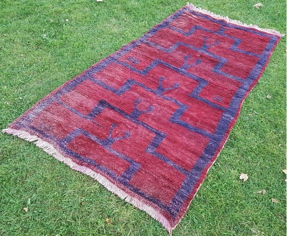 tapis laine rouge bleu
