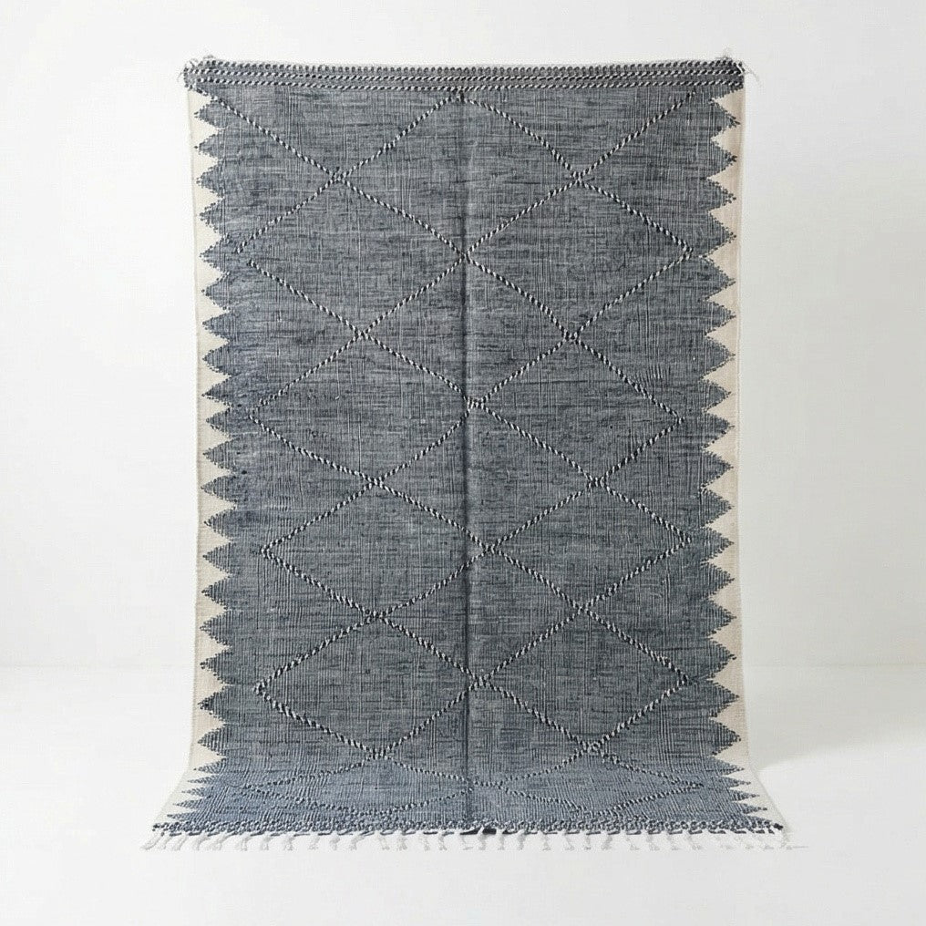 Grand tapis Kilim noir Zanafi 200x300 cm