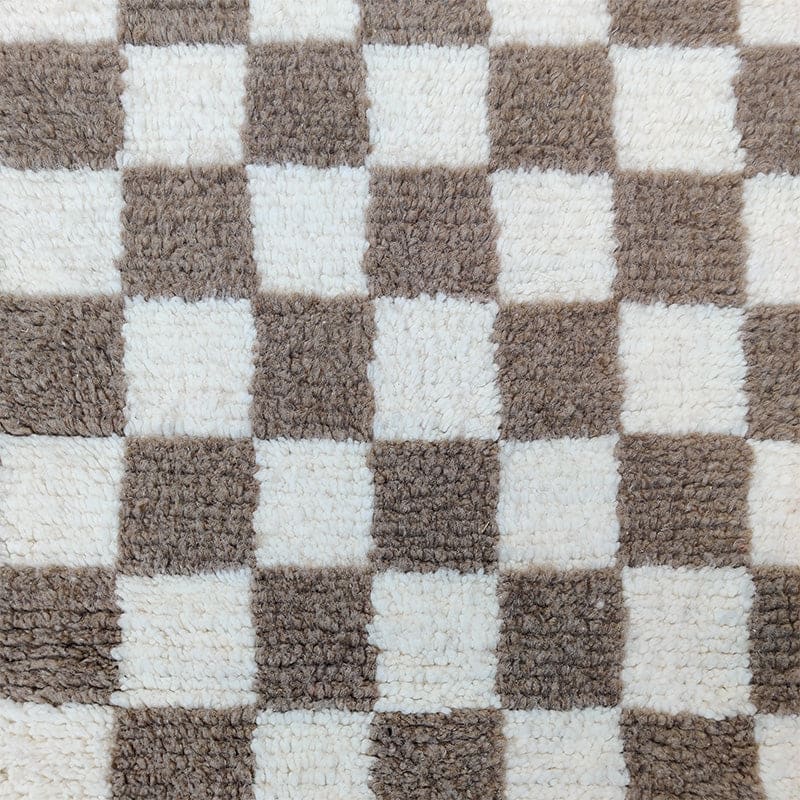 tapis artisanal motif damier